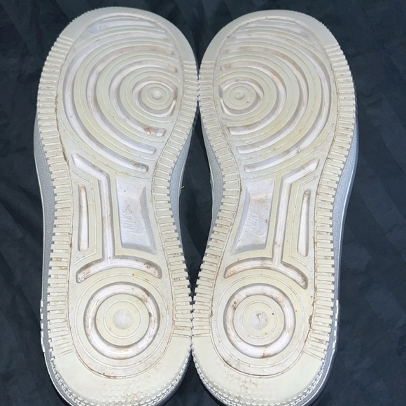 Women’s Size 9 NIKE AIR FORCE 1 SHOES - Picture 7 of 16
